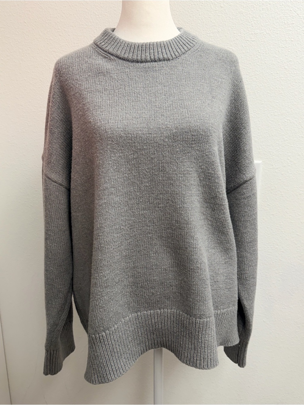 Cashmere blend Classic Crewneck Oversized Sweater ribbed hem- Gray size large